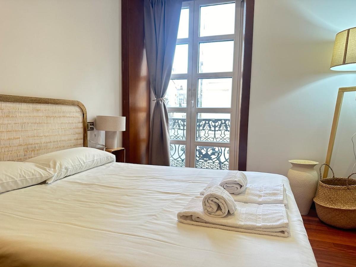 Apartamento With A Balcony, Downtown, Free Parking By Ybh *