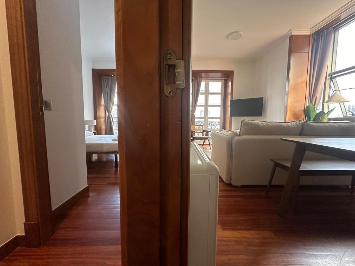 With A Balcony, Downtown, Free Parking By Ybh Apartamento