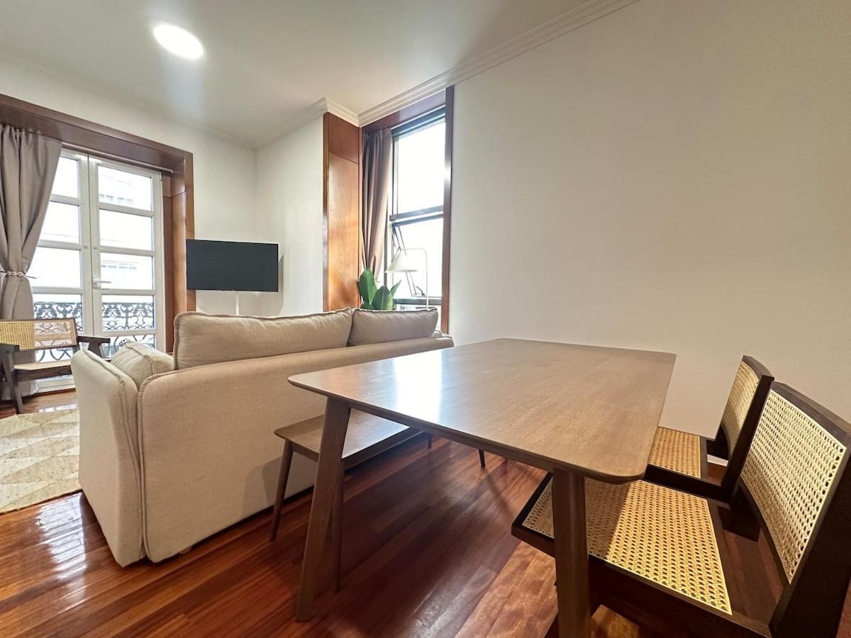 With A Balcony, Downtown, Free Parking By Ybh Apartamento